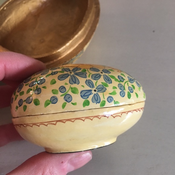 Vintage painted nesting easter eggs - Picture 6 of 8
